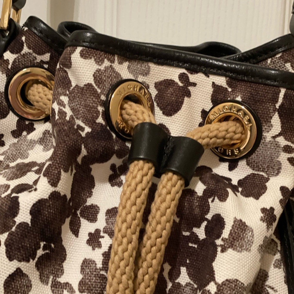 Mk Elegant Drawstring , Bucket Bag - image 8